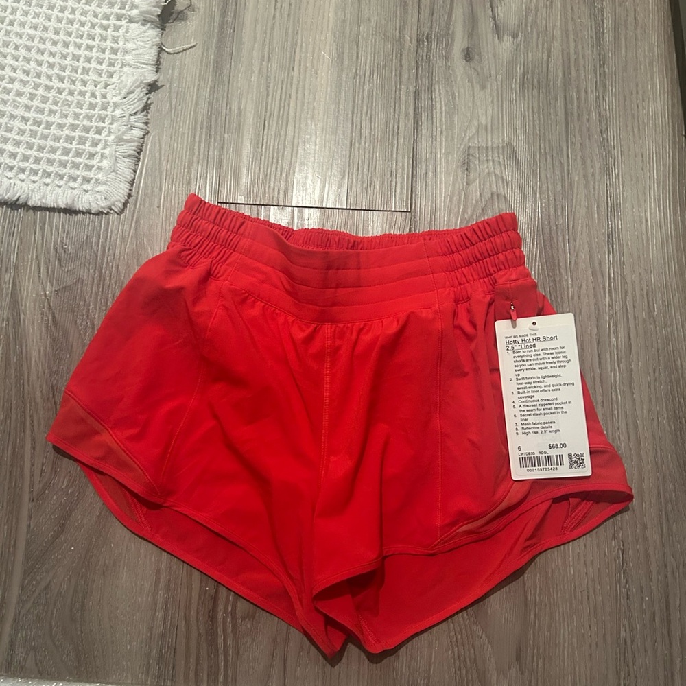 NEW Lululemon High-Rise Hotty Hit Shorts